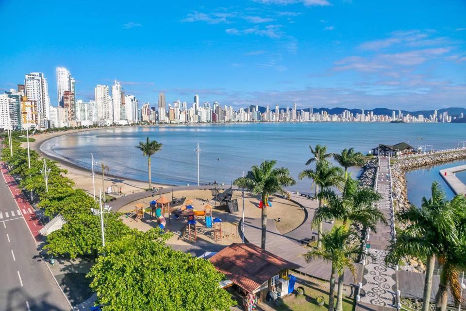Casa Rebello - Pousada Itajaí Eksteriør billede